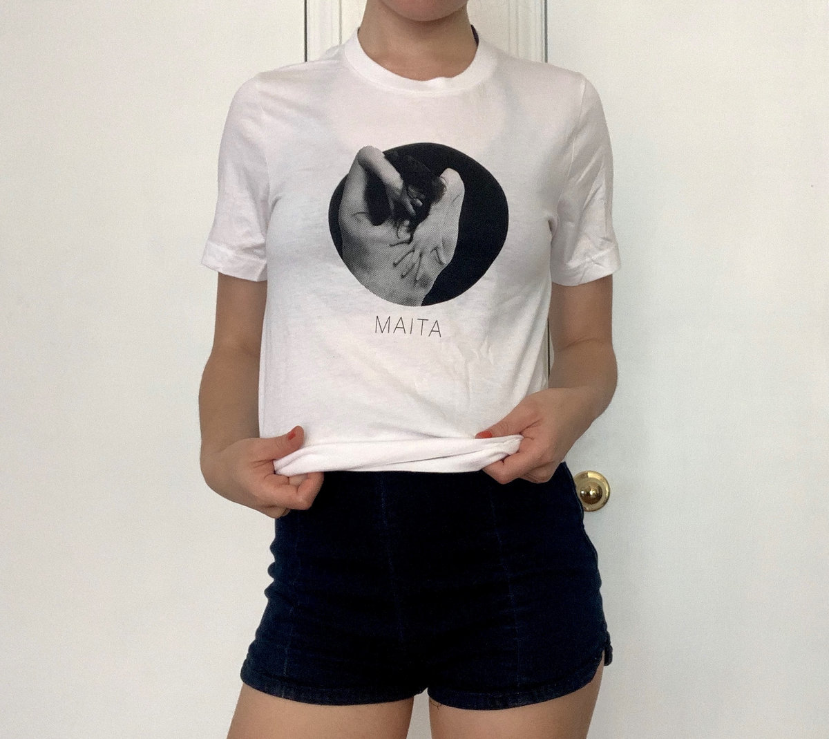 WHITE CIRCLE TEE