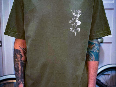 The Queen T-Shirt Army Green main photo