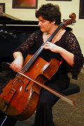 Suzanne Mueller, Cellist image