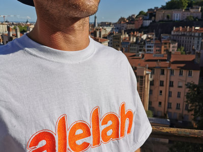 Alelah embroidered T-shirt main photo