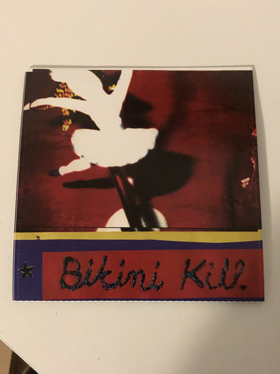 Aantrekkingskracht Ampère Contour New Radio | Bikini Kill
