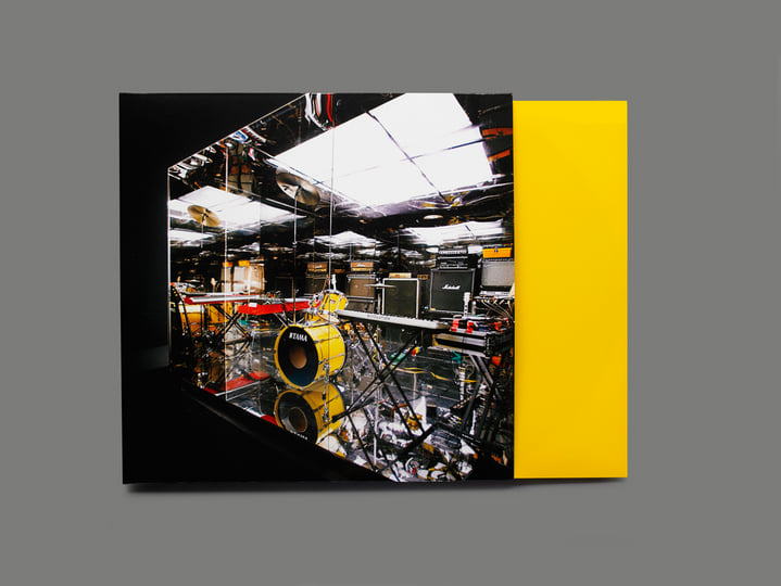 【レコードLP２枚組】BATTLES MIRRORED Album Review: Battles - Mirrored / Releases / Releases // Drowned