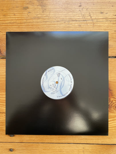 Essentials | Erika de Casier