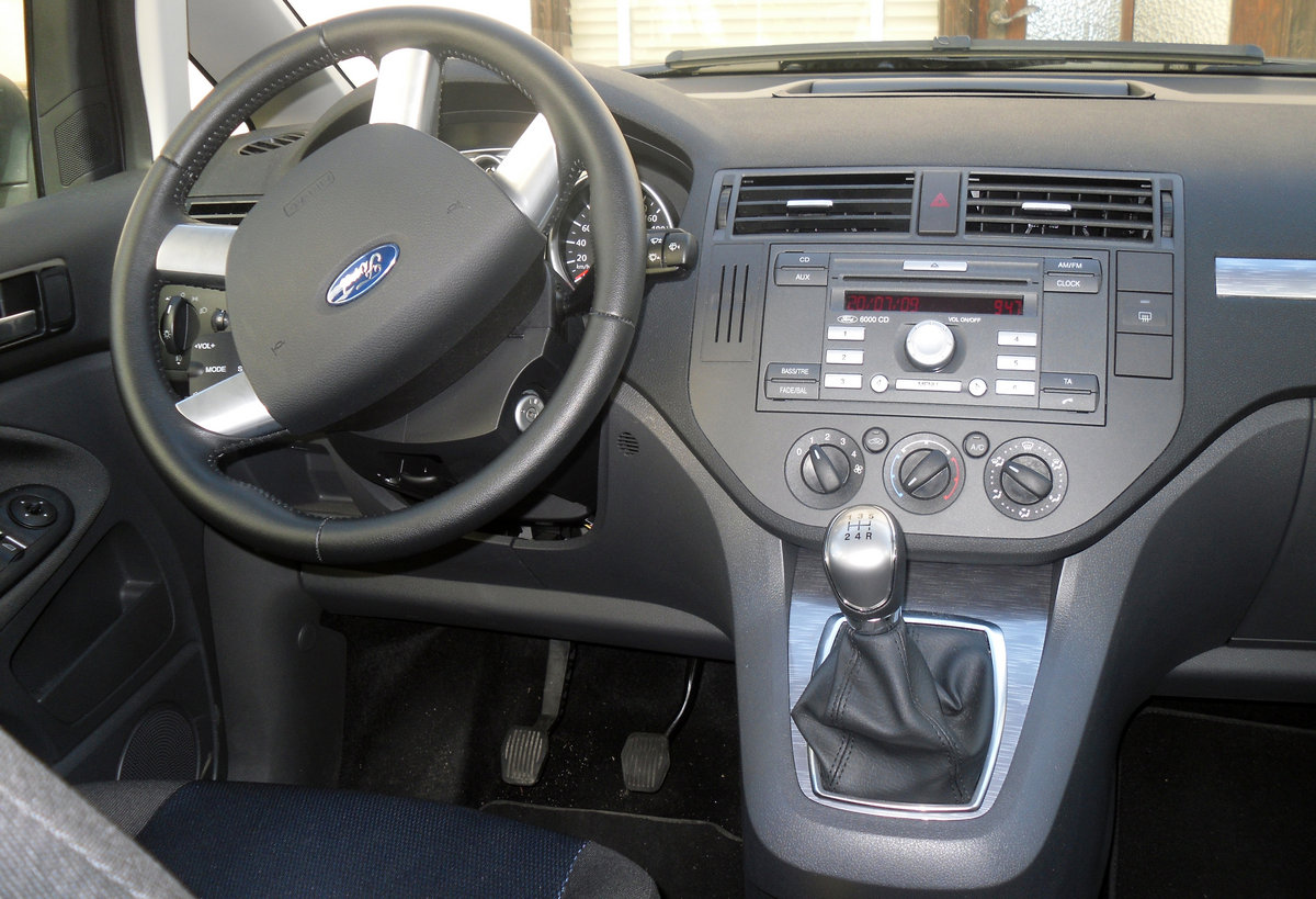 Ford C-Max 2003 compact MPV minivan multi purpose vehicle photo detail