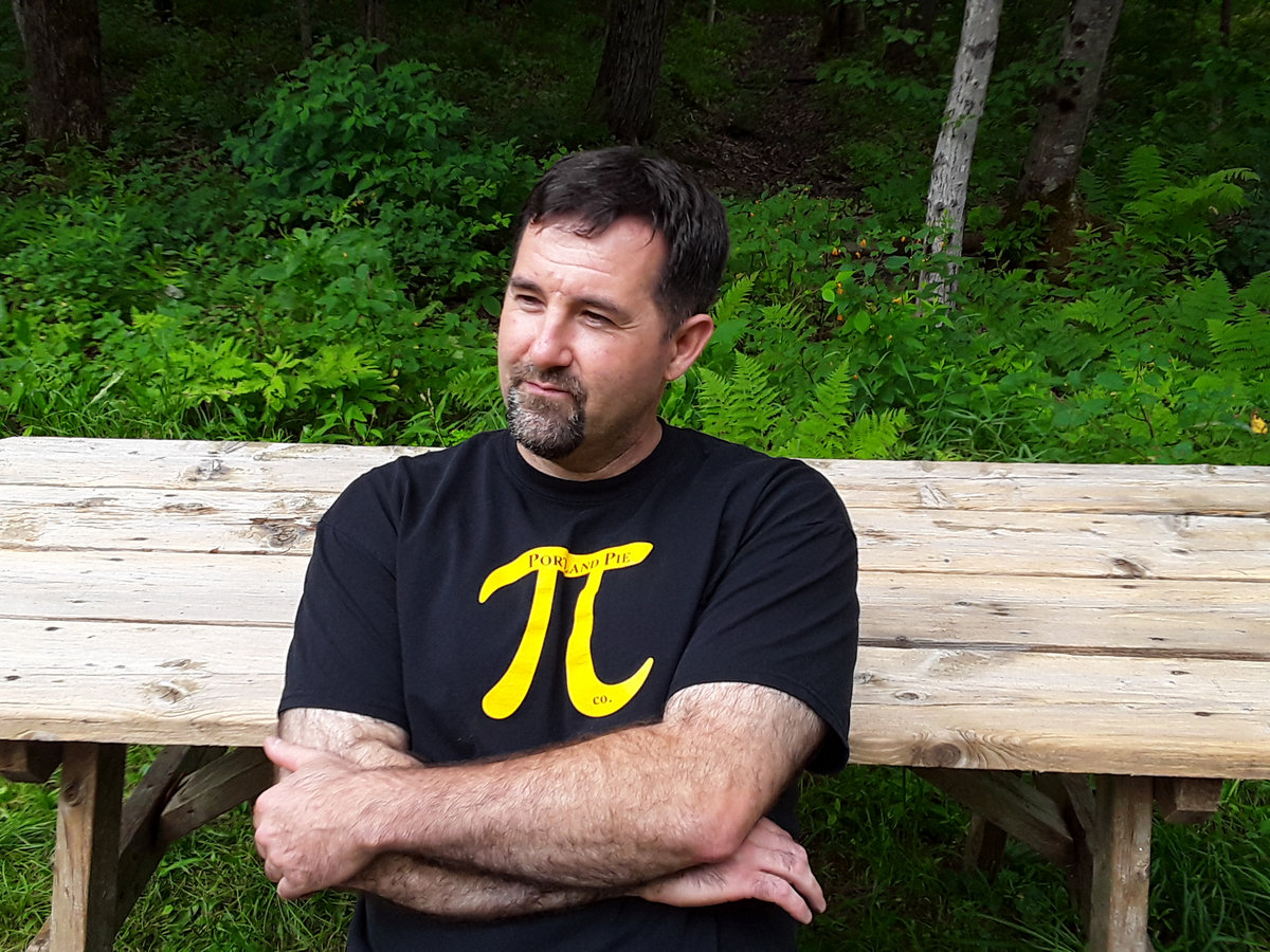 Dark And Deep | Mike Stapleton