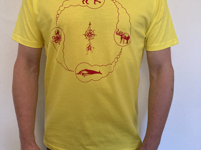 Hand-printed "Am I An Octopus?" YELLOW Men's T-shirt main photo