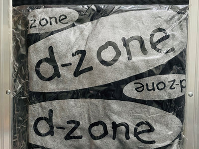 d-zone (oval logos) long sleeve black t-shirt XL (44" Chest) main photo