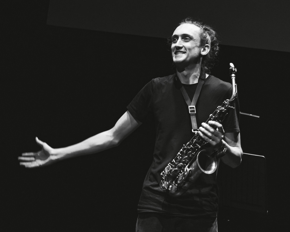 Sax Attack: Mario Kart 8 | Dustin Kitsch