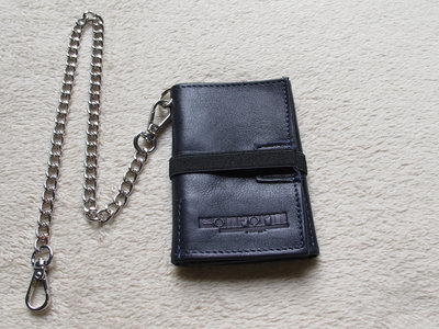 Intense Blue Conform Leather Chain Wallet main photo
