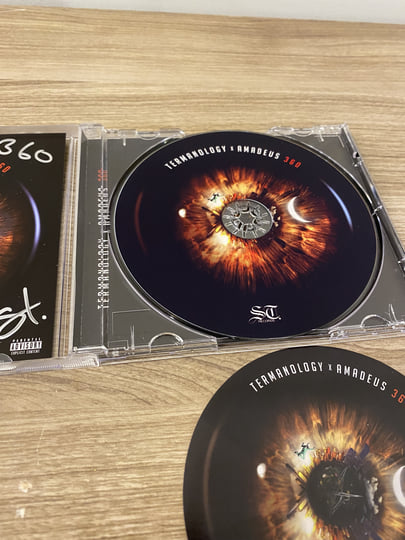 Q7 ベルサイユ Best Album 2009-2012 Anthologie BEST ALBUM 2009―2012 Anthologie - Album by Versailles | Spotify