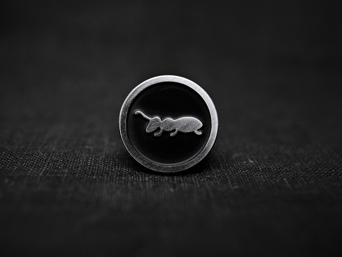 ant-zen metal pin [ikon174] | ant-zen