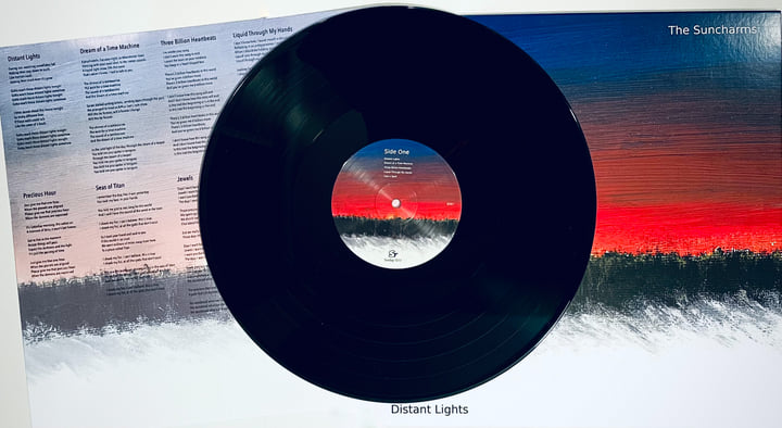 Distant Lights | The Suncharms | Sunday Records
