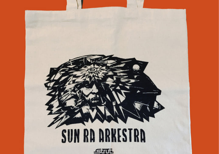 英2LP Sun Ra Arkestra Swirling STRUT153BMLE Strut, Art Yard /00660 Sun Ra Arkestra – Swirling – 2 x Vinyl (LP, Album), 2020