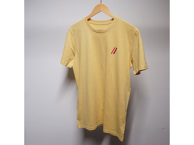 Yellow Tee-Shirt main photo