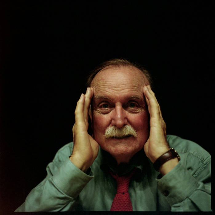 Music on a Long Thin Wire by Alvin Lucier (1977) – SOCKS