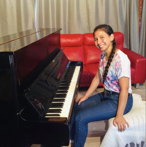 Linah Rocio Music | Born to be a Musician & a Light to the World
