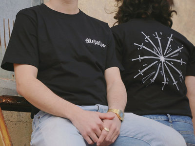 Camiseta "Doce Espadas" - Negra main photo