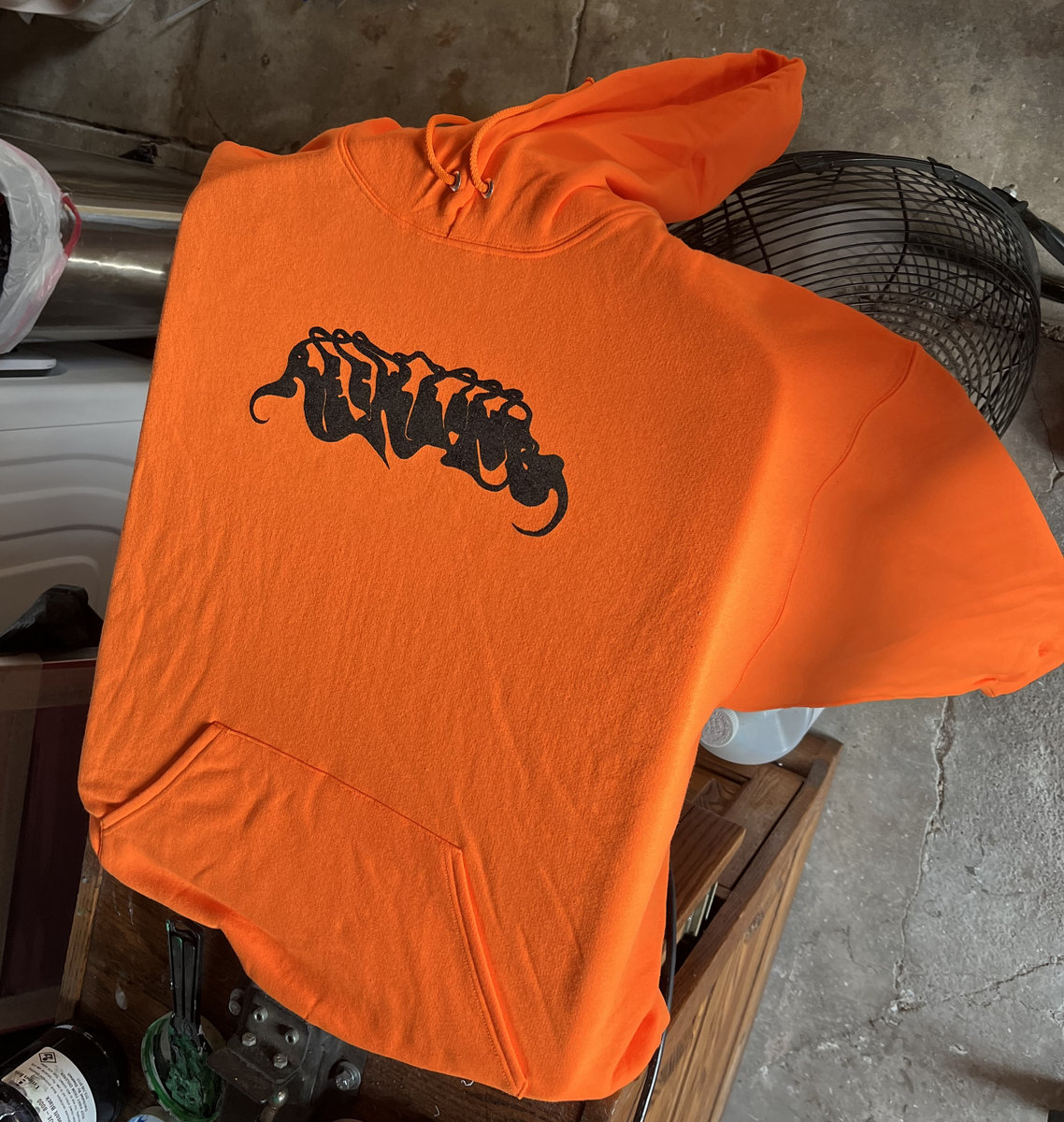 ORANGE HOODIE RECKLING
