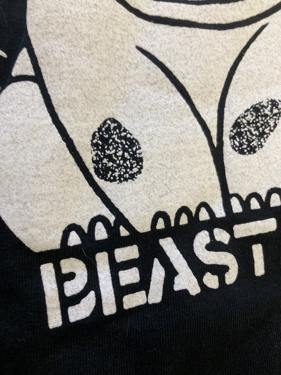 BEAST NEST Bulbasaur T SHIRT