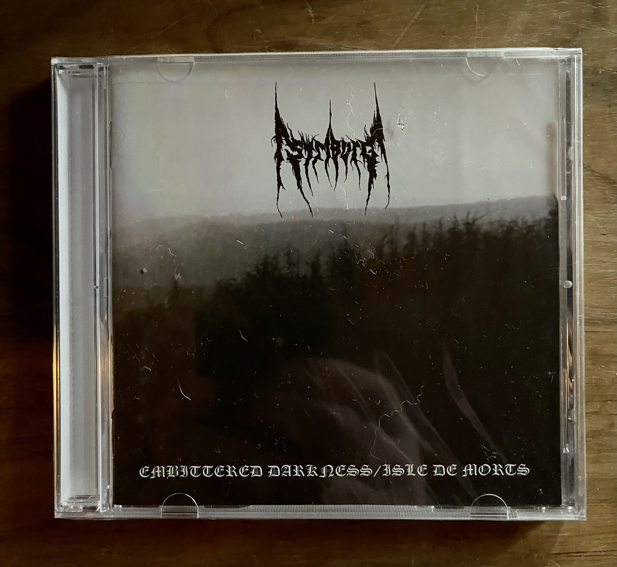 Embittered Darkness / Isle de Morts