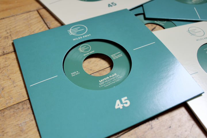 Savoir-Flair / Keep Holding On b/w You're The Best Savoir-Flair / Keep Holding On b/w You're The Best