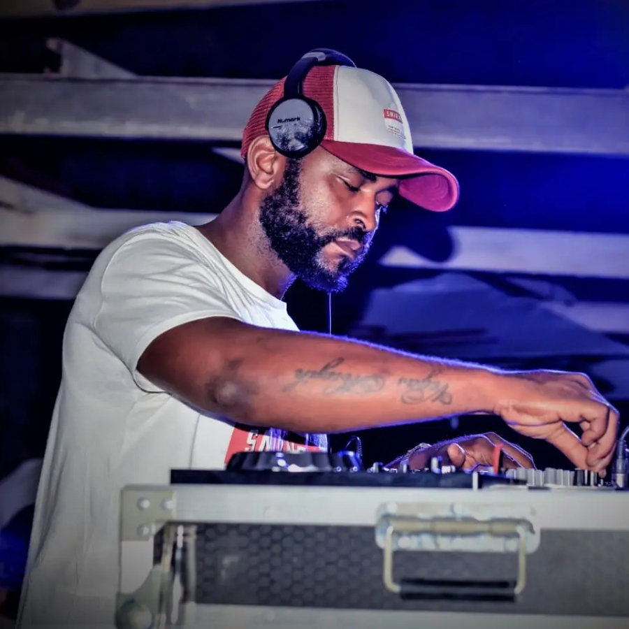 IN Line | Dj Vegas SA