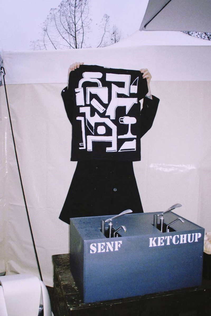 ミュージシャン MWAM Damon der Wasche Tee MIKEDEAN423YUNGDEANSHIRT2.png?