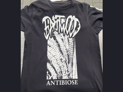 Antibiose – Shirt main photo