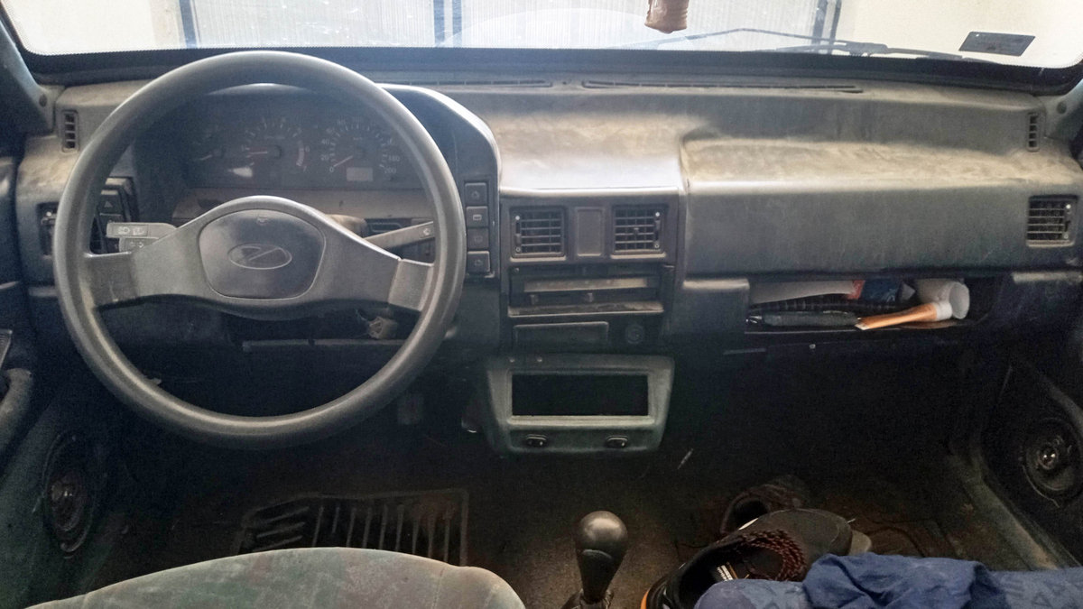 Zastava Florida In 2002 Compact Car photo detail