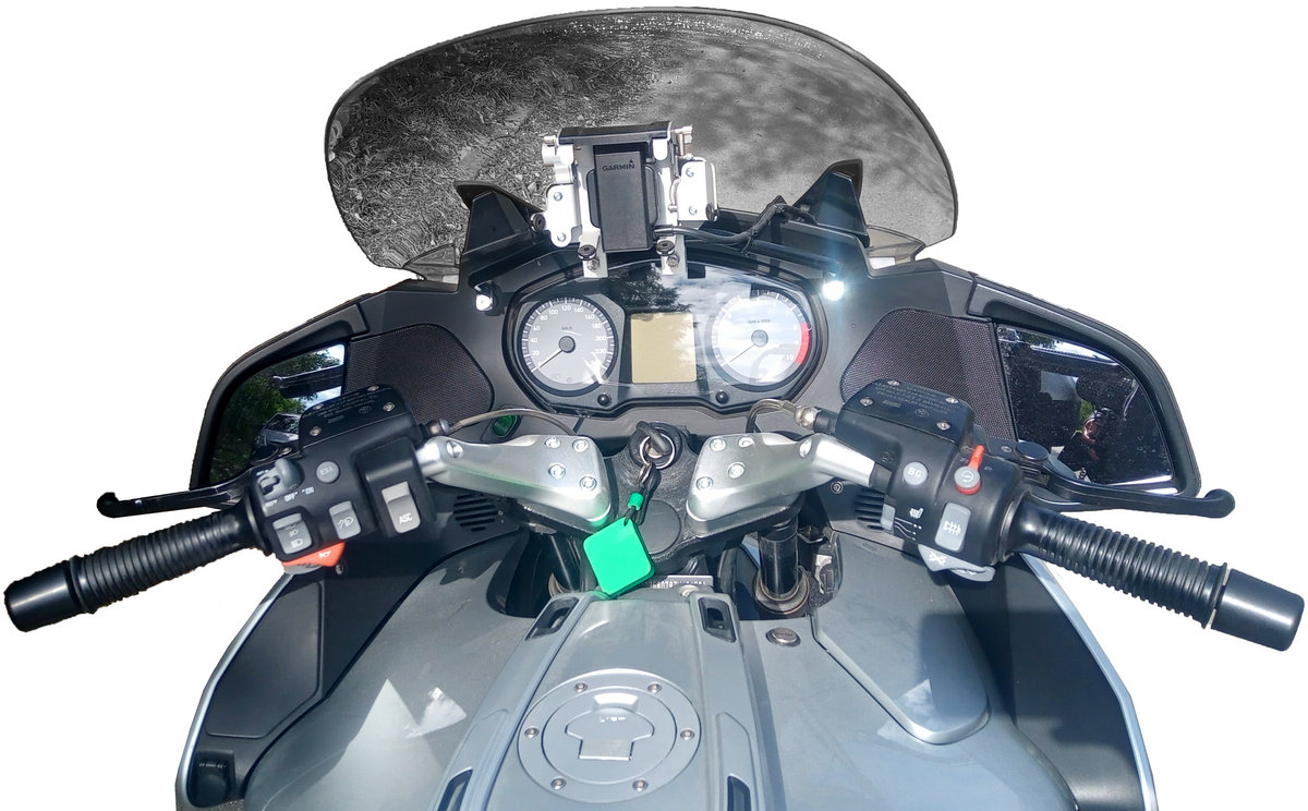 BMW R1200RT 2005 touring motorcycle photo detail