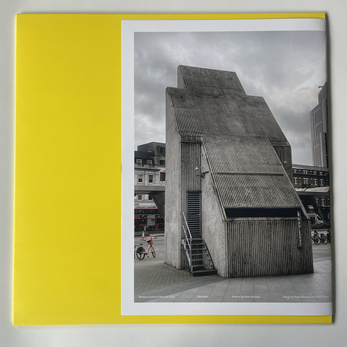 アート・デザイン・音楽 PAOLOVENINI AND HIS FURNACE Light In The Attic: Somewhere Between - Mutant Pop