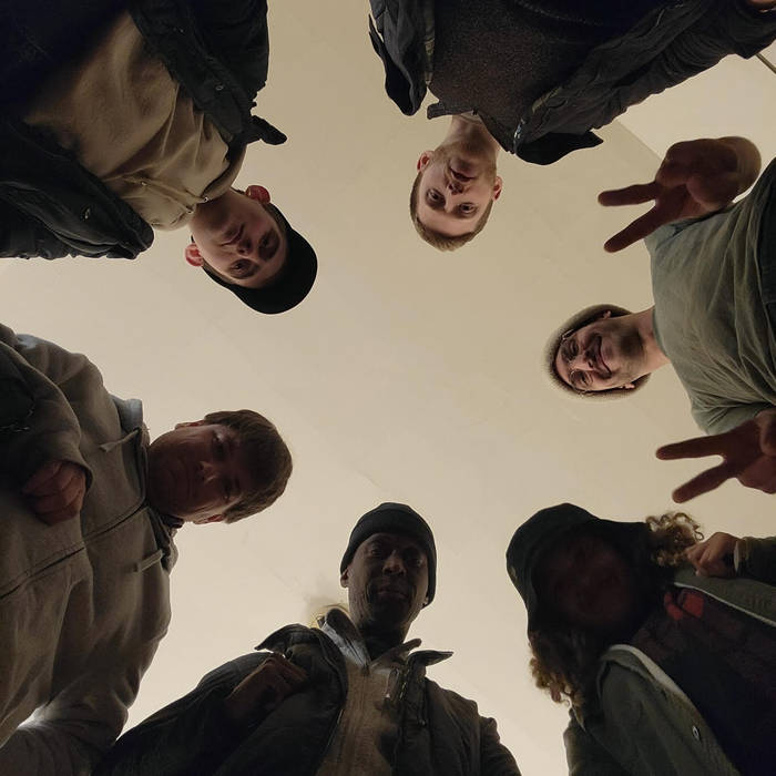 Кранды жөндеуге келіп, қызды сиқытты