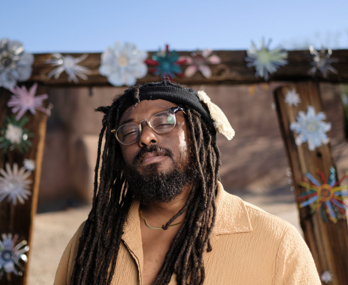 Innocent Country Quelle Chris