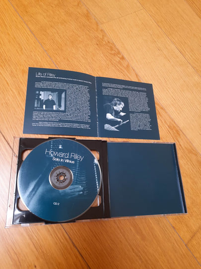 Solo in Vilnius | Howard Riley | NoBusiness Records