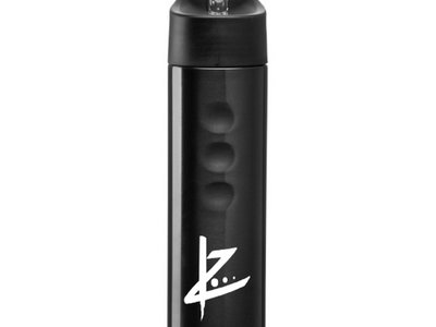 IZ - bouteille en innox avec bec verseur rabattable / Stainless steel bottle with flip top spout main photo