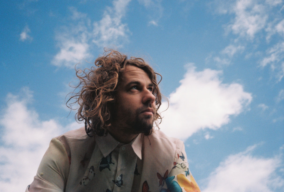 Airbnb TV Spot, 'Strangers' Song by Kevin Morby 