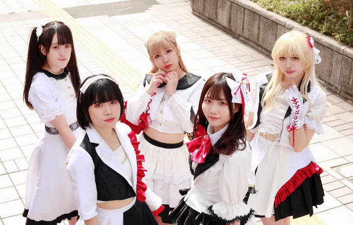 トップス x.o.x.o. Vintage 1990s XOXO Blue Peach and Rose Print Flyaway Top, Made in