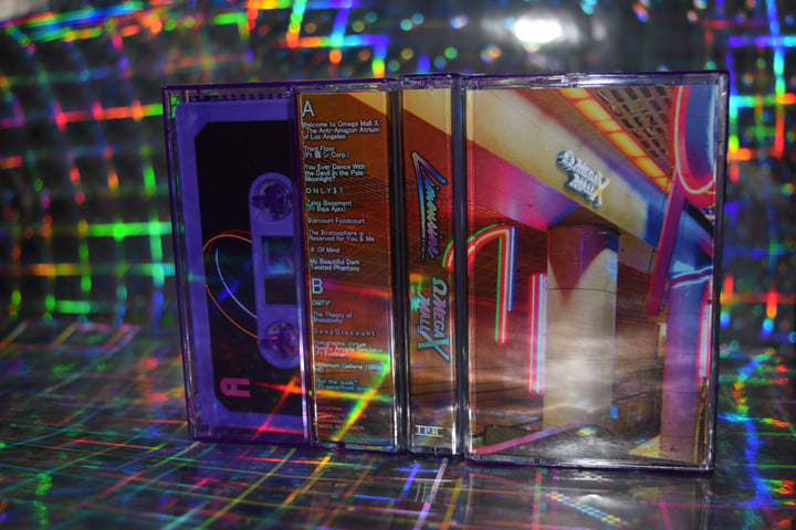 ΩMEGA MALL X | Limousine