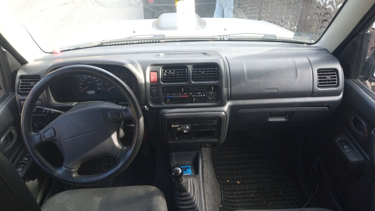 Suzuki Jimny 1998 off-road mini SUV sport utility vehicle photo detail