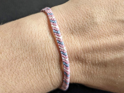 Custom handmade friendship bracelet main photo