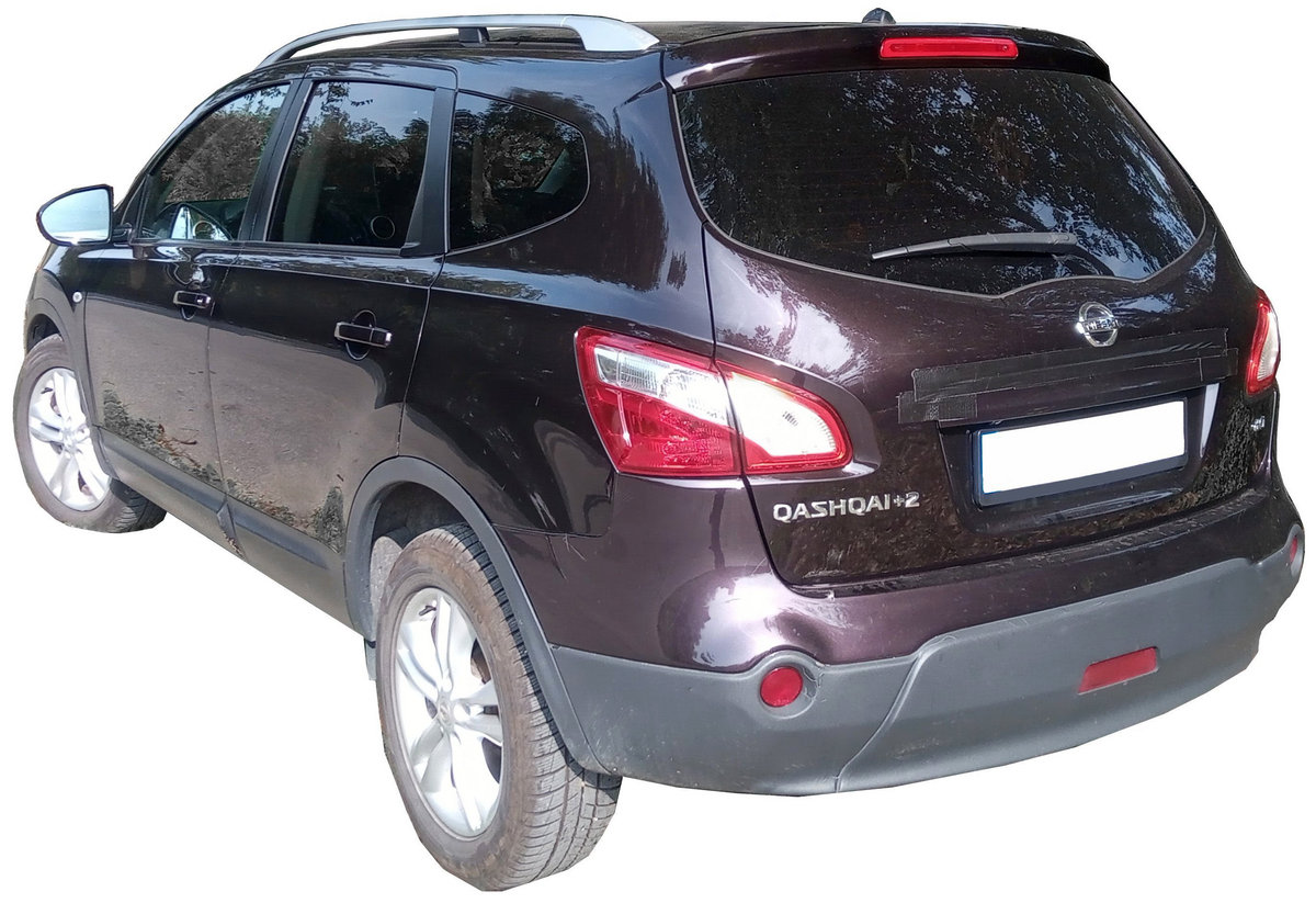 Nissan Qashqai 2010 compact crossover SUV sport utility vehicle photo detail