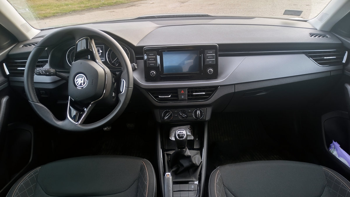 Skoda Kamiq 2019 subcompact crossover SUV sport utility vehicle photo detail
