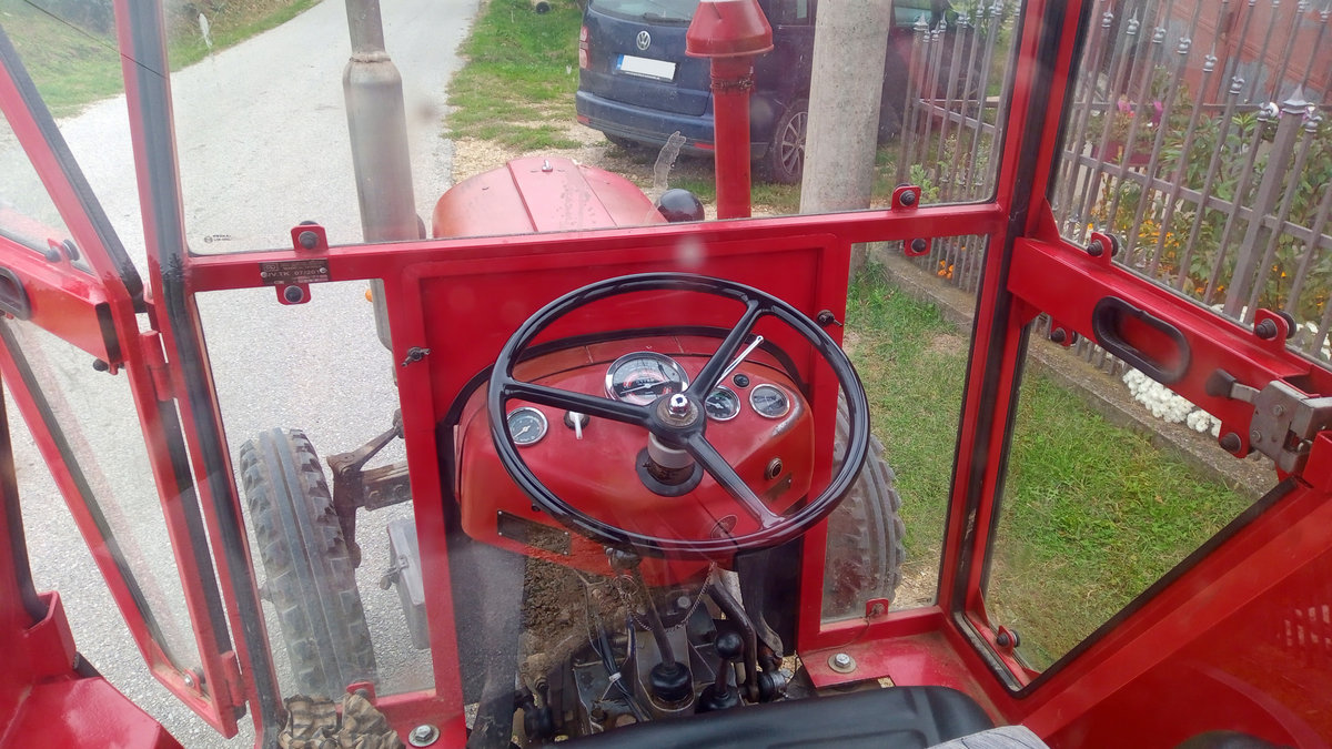 IMT 533 1961 tractor photo detail