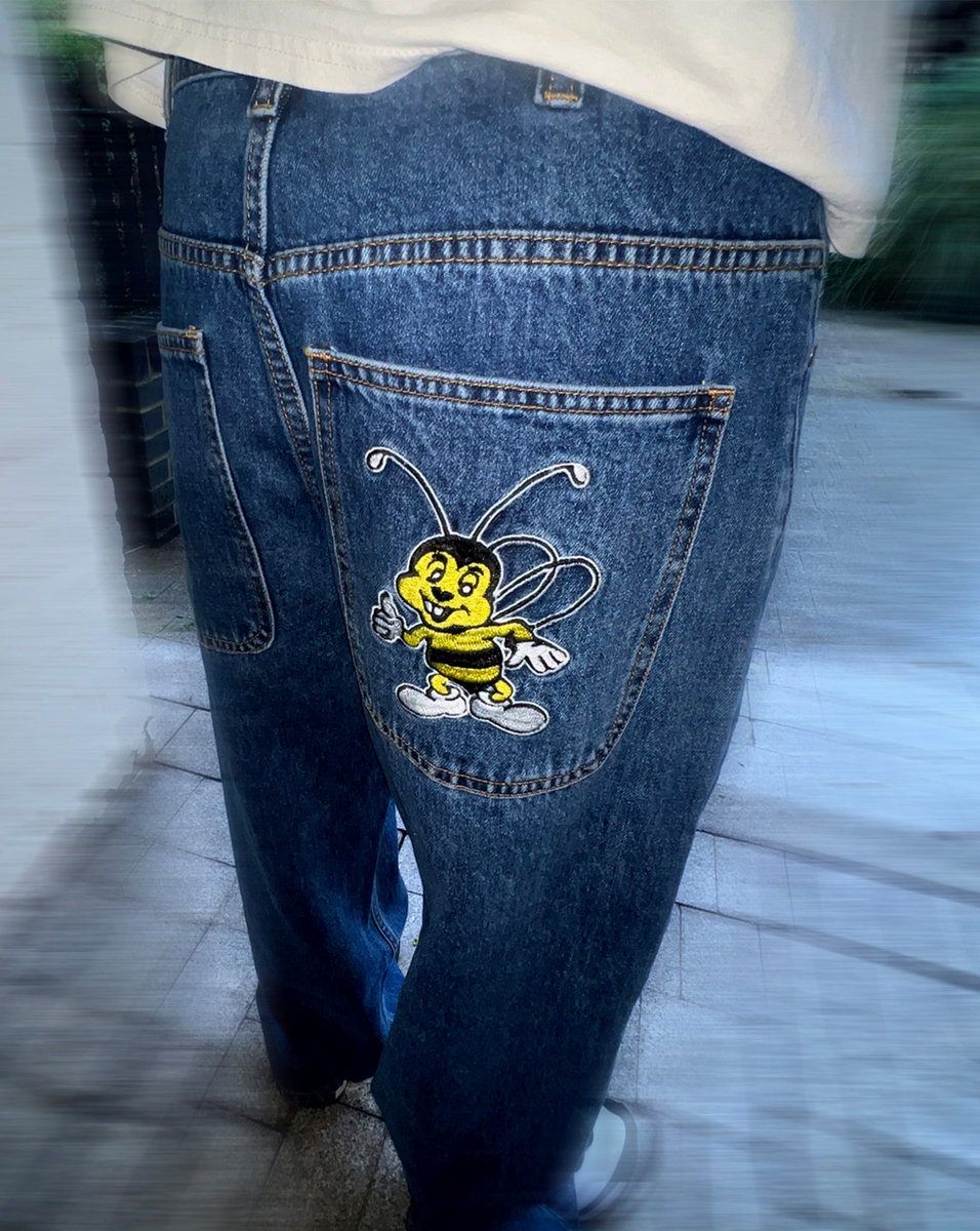 Bee Jeans | HARDLINE