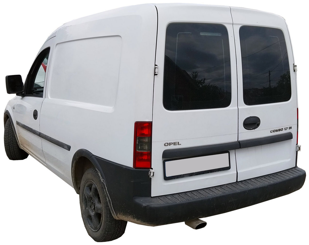The Opel Combo C is a staple of European urban log photo detail
