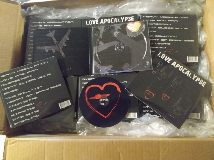 Love Apocalypse | Espermachine