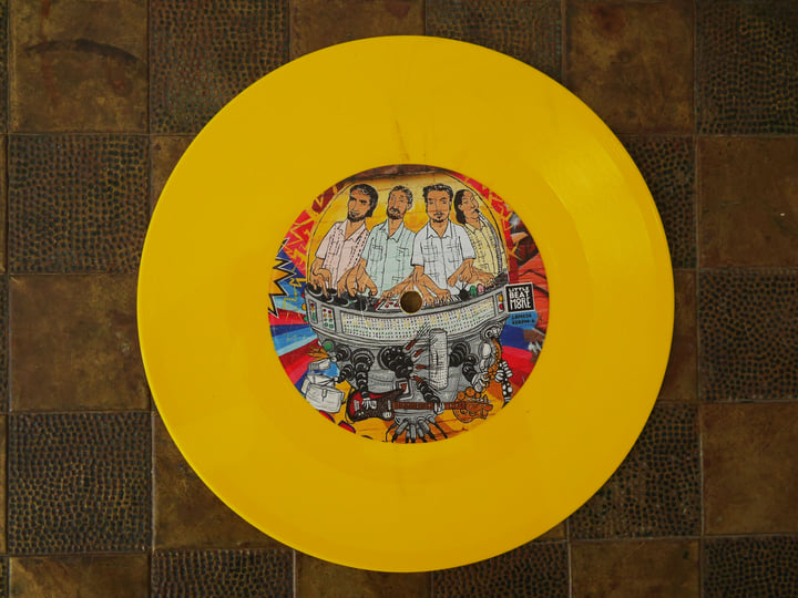洋楽 Frente Cumbiero Meets Mad Professor 2LP Frente Cumbiero meets Mad Professor (7