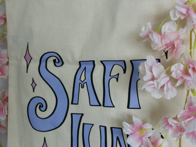 'Saff Juno' Tote Bag main photo