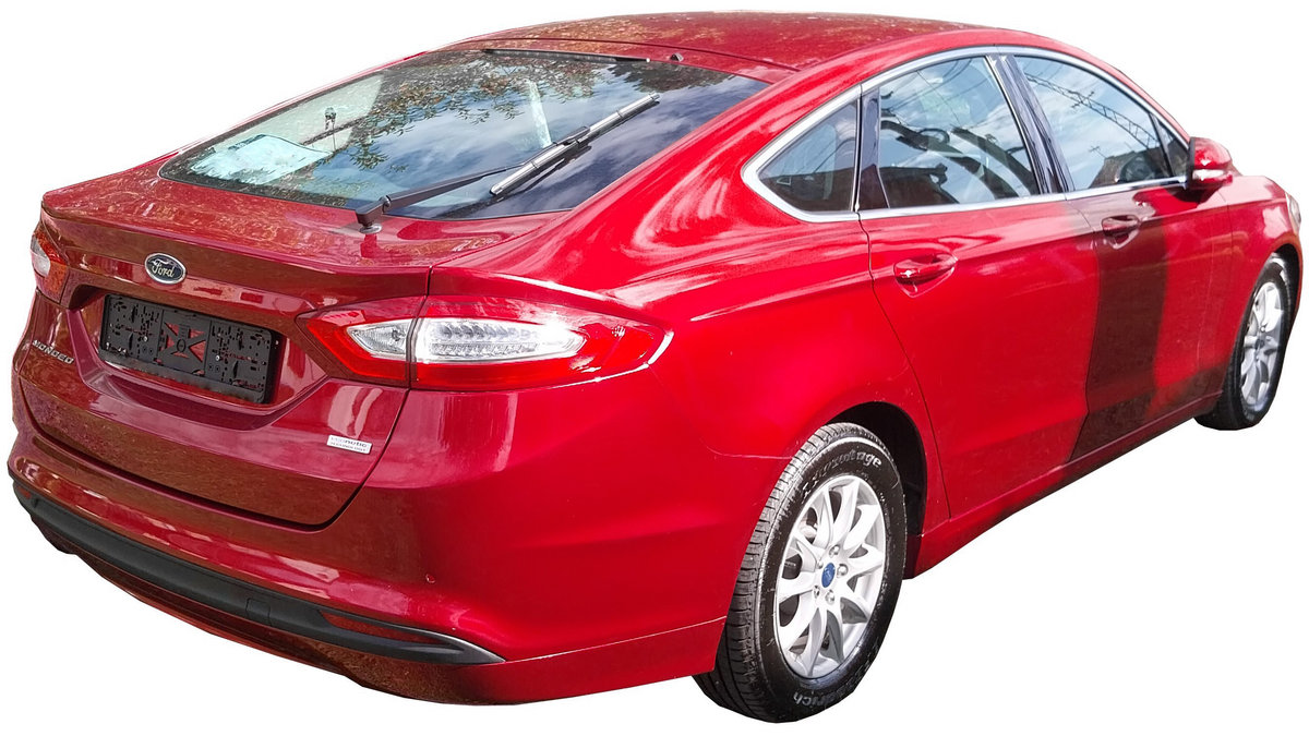 Ford Mondeo 2014 large family car photo detail
