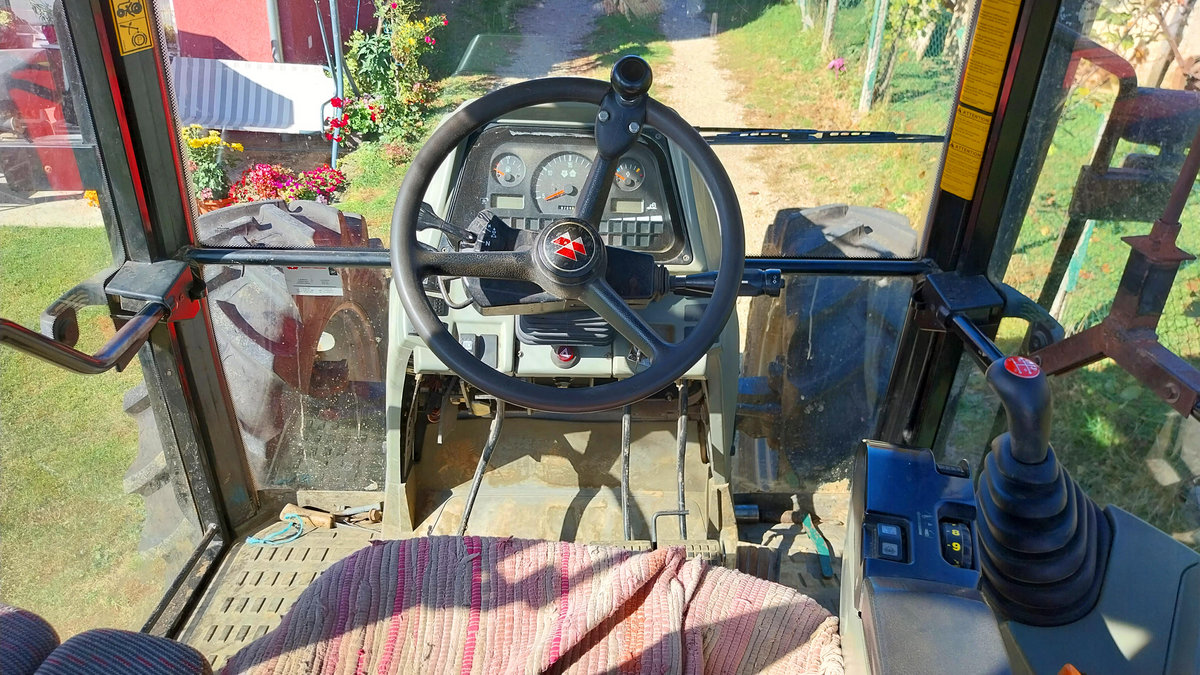 Massey Ferguson 6290 1999 tractor photo detail